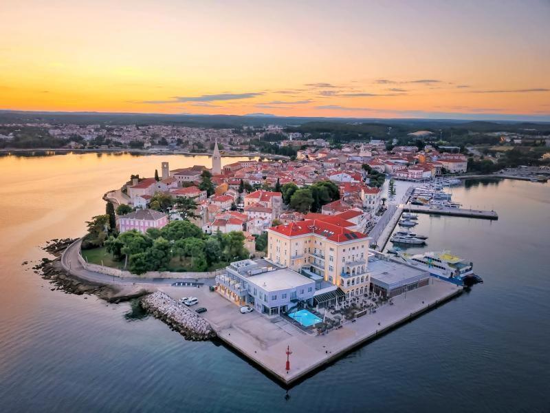 Caprice Studio Apartment Porec Bagian luar foto